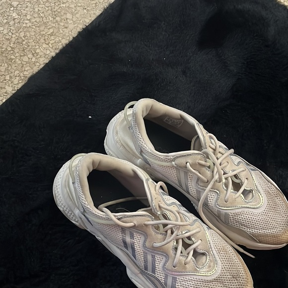 Yeezy Addidas Oswego’s - Picture 2 of 4